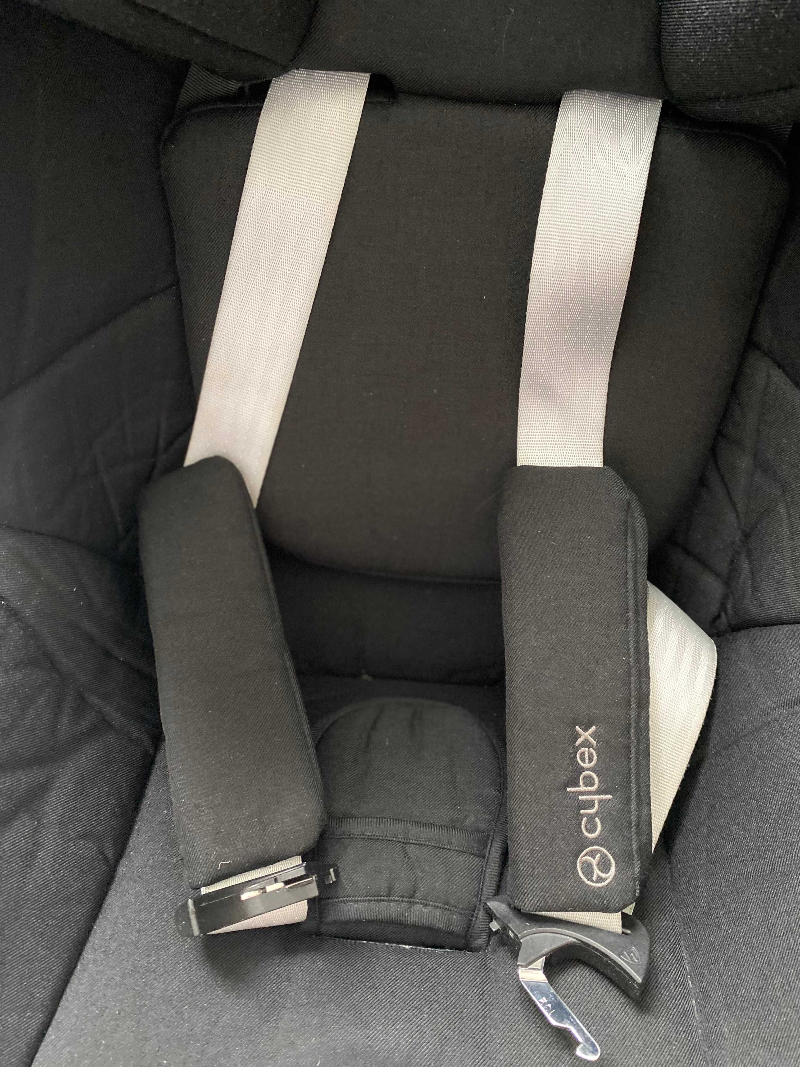 Fotelik obrotowy Cybex Sirona I-Size Plus z bazą