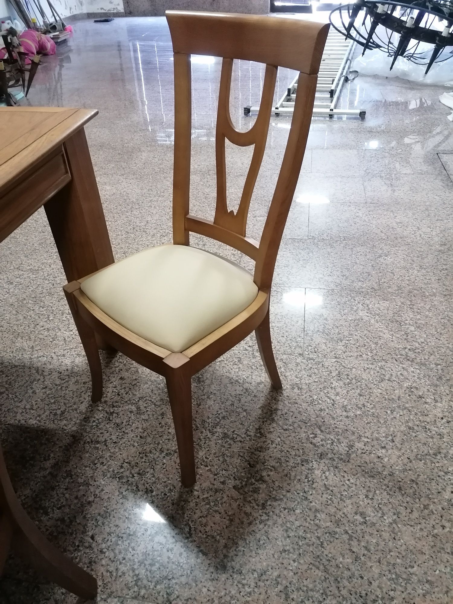 Conjunto sala de jantar.