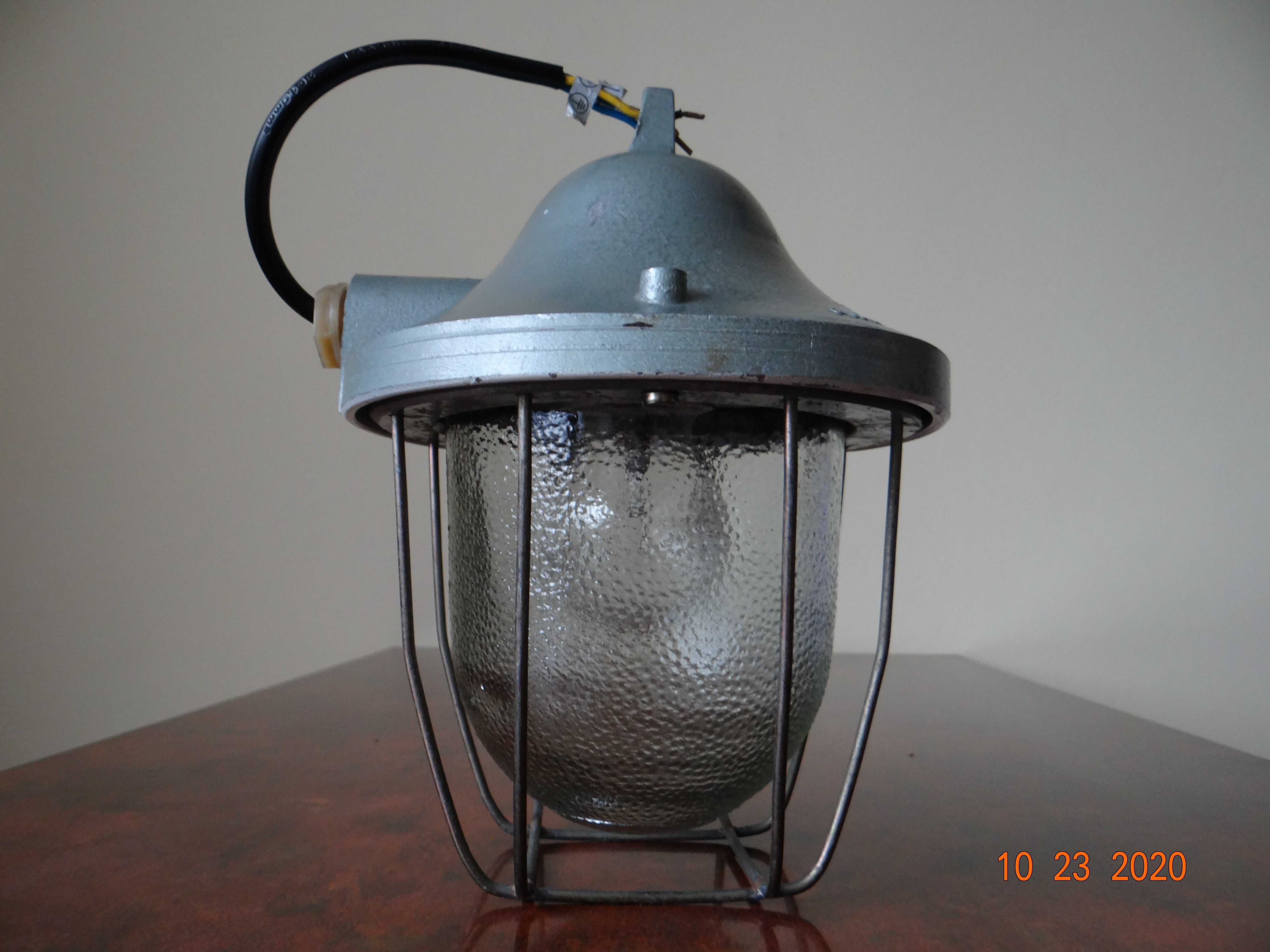 Nowa Lampa  Industrialna C-200 POLAM GDAŃSK