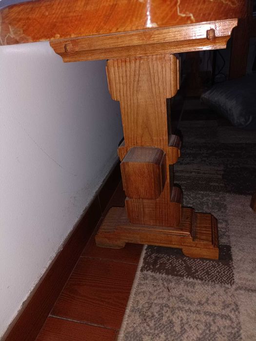 Mesa de Madeira Maciça com Bancos – Peça Artesanal Única