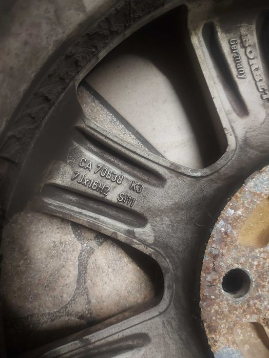 felgi  Et50  5x114.3  plus 20 szt nakrętek do kół. z oponami zimowymi