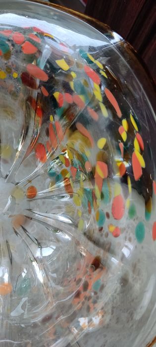 Stara patera ze szkła kolorowego z czasów PRL-u