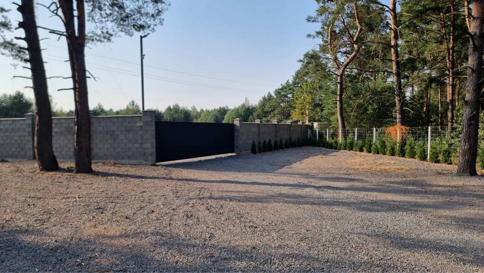 Продам ділянку під комерцію  . Сарни . Варшавська траса . Фасад