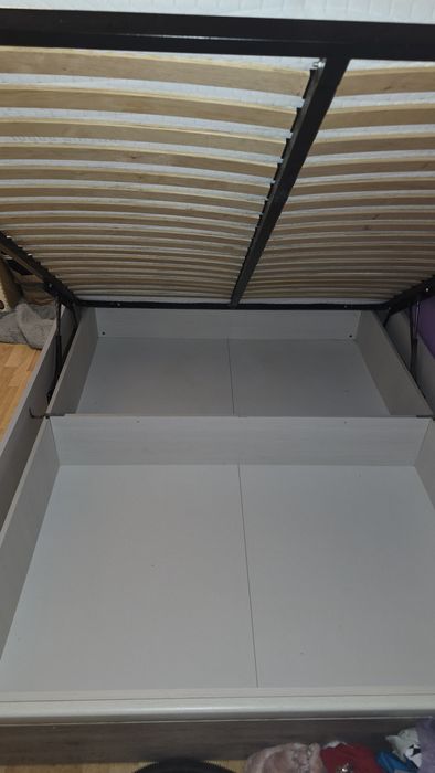 Łóżko z materacem oraz toperem Olivia