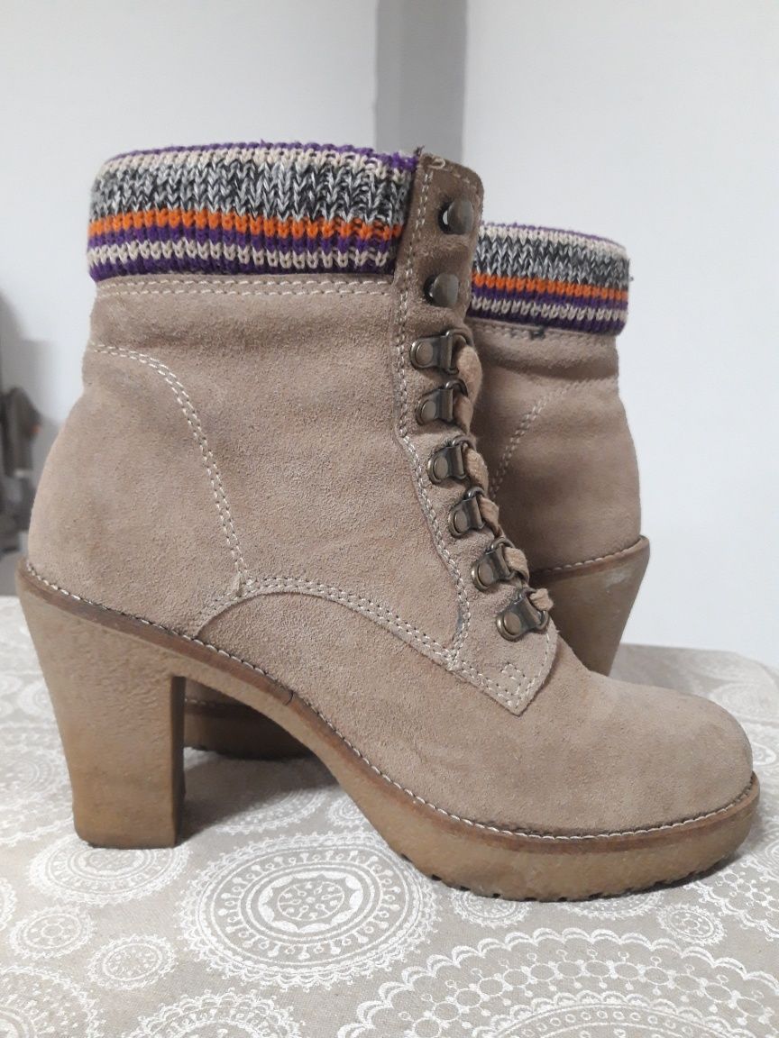 Botins/Botas de Tornozelo T37 Calçado Guimarães