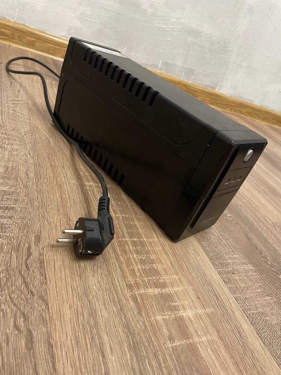 Продається інвектор  модель Lpm-825va-p