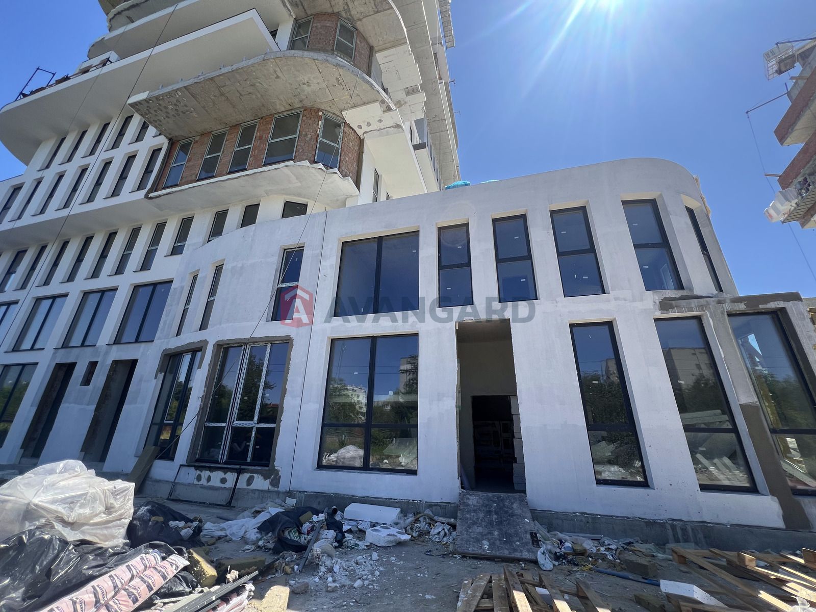 Комерція 258 м&#178; у ЖК Five Address (Сихів), фасад, два поверхи
