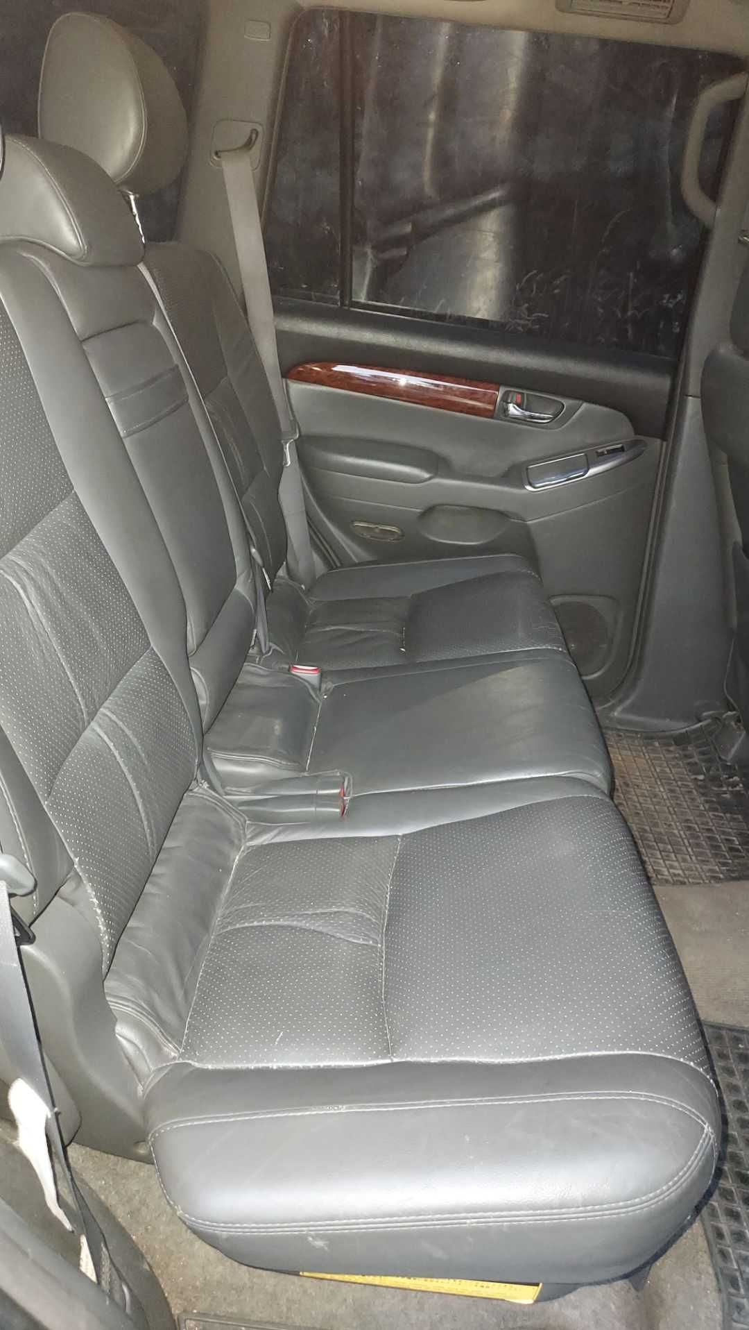 Toyota Land Cruiser 120