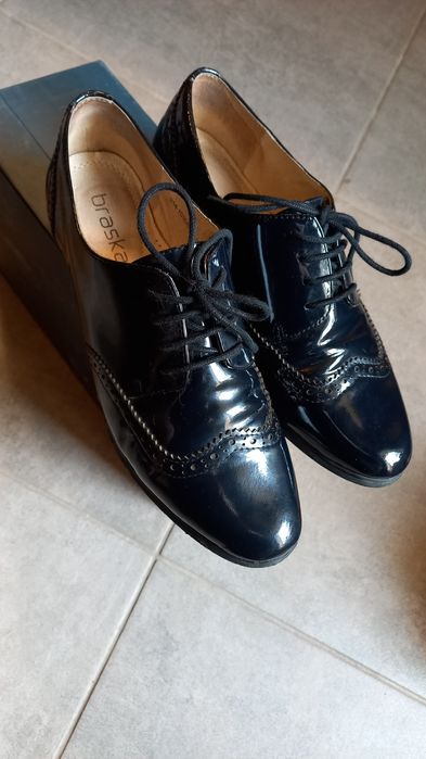 Туфлі чорні лакові 37 розмір