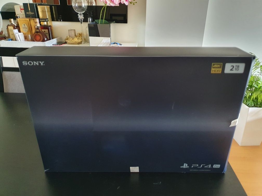 Playstation 4 pro 2tb edição limitada 500 million
