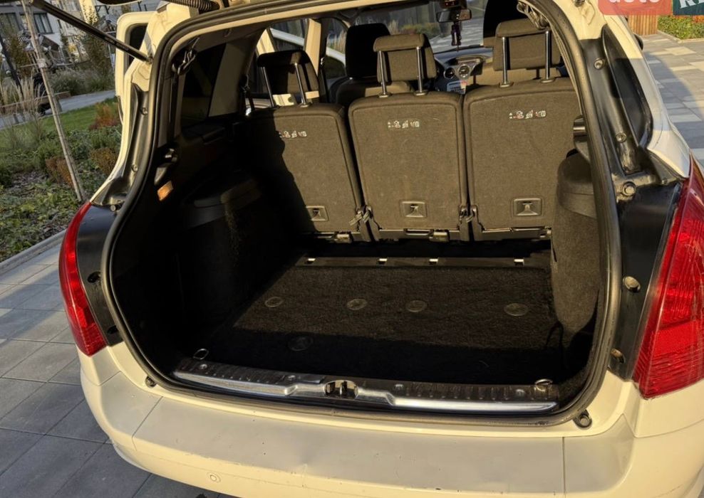 Продам Peugeot 308sw 2.0 дизель 2011р