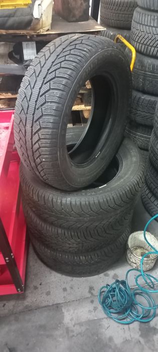 Sprzedam 4 opony 235/60r16 zima