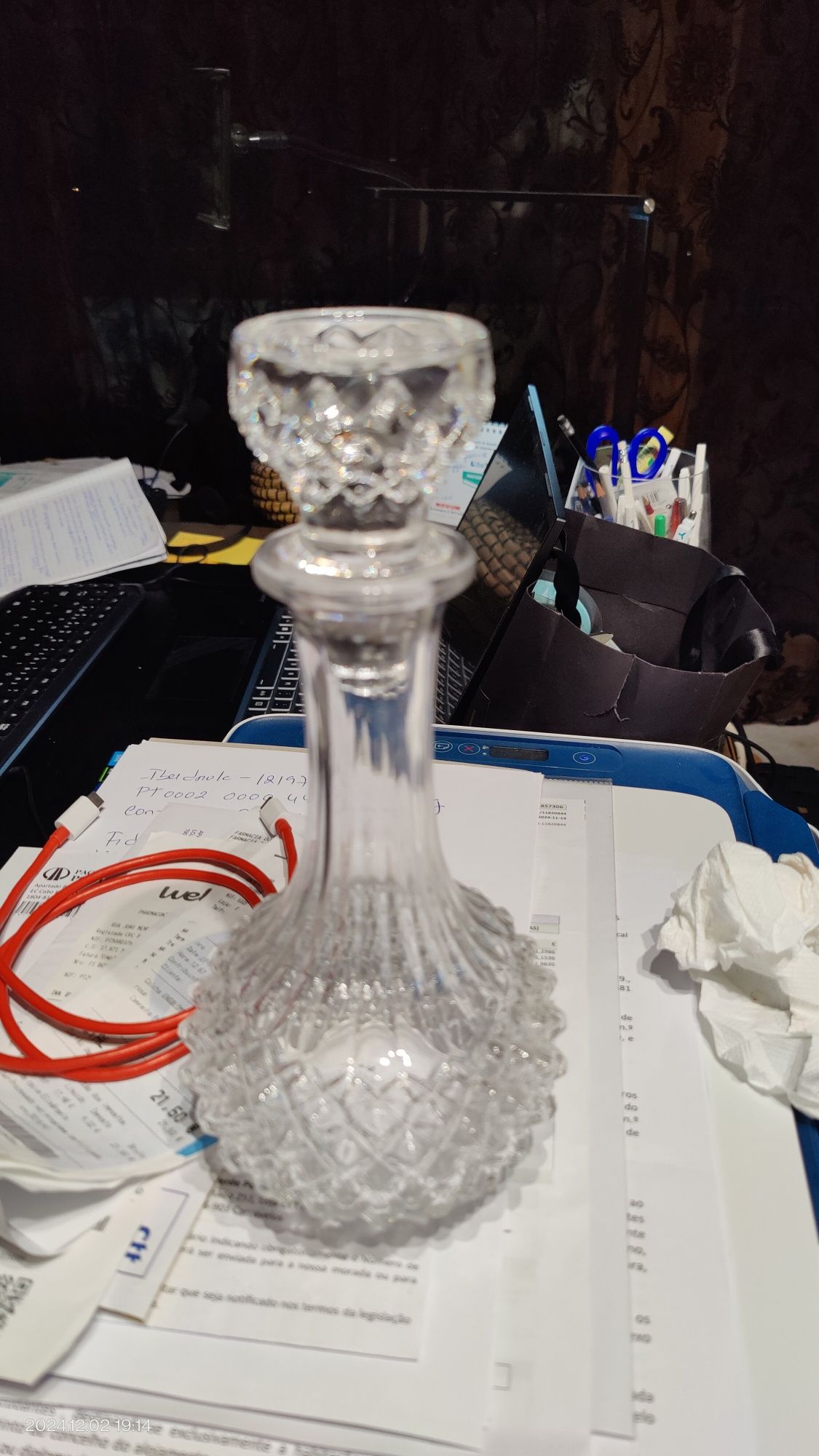 Garrafas de licor e bomboneira