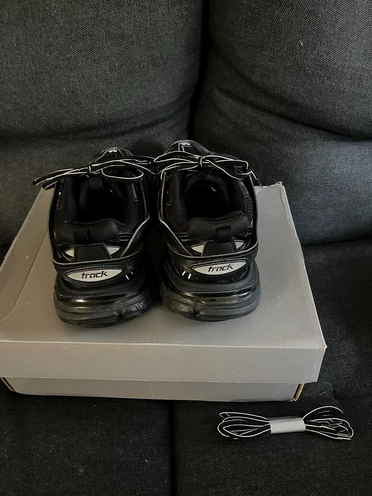 Balenciaga track r.38