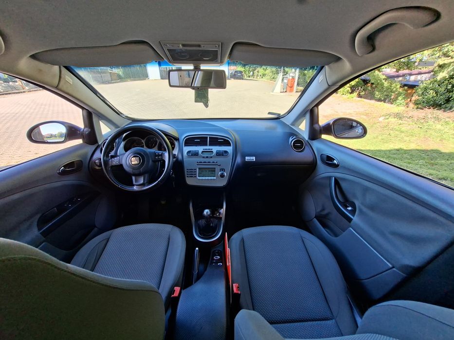 2.0 benzyna klimatyzacja bogata wersja ważne opłaty