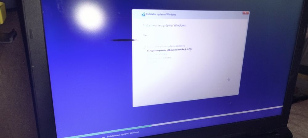 Różne laptopy Dell Lenovo Hp Toshiba