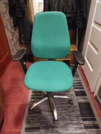Krzesło biurowe szkolne obrotowe kolor zielony stan dobry