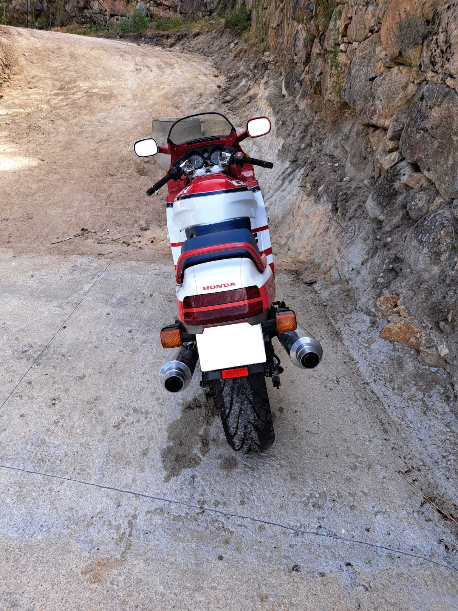 HONDA CBR 1000 F SC25 PARA PEÇAS