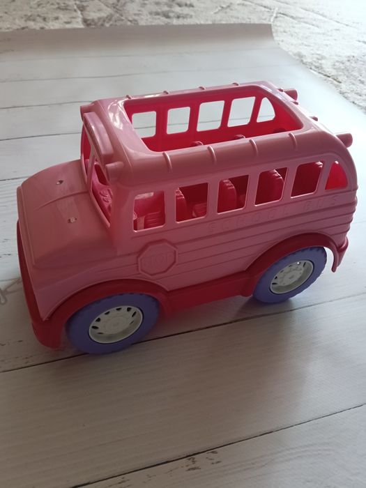 Автобус іграшка з шнурівкою