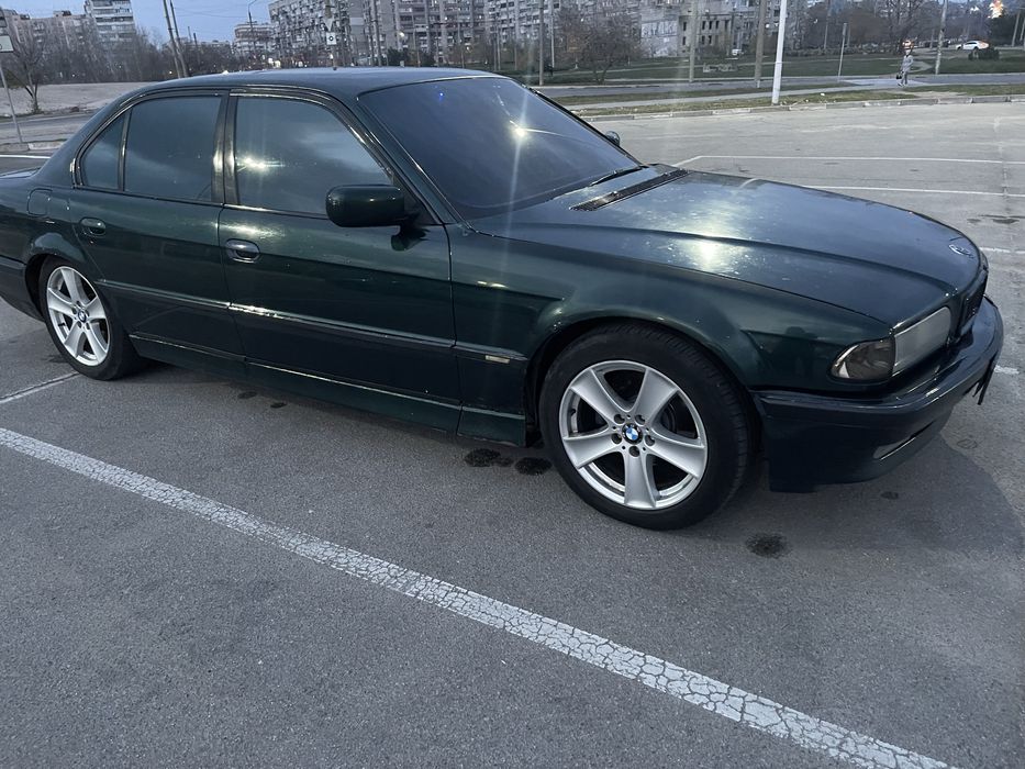 BMW E-38
