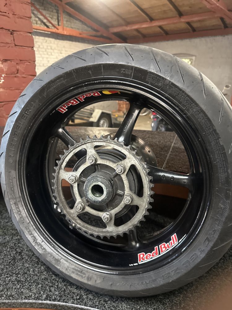 R6 Koło YAMAHA YZF-R6 RJ11 06-07 FELGA TYŁ Tylna Tarcza Opona Zębatka