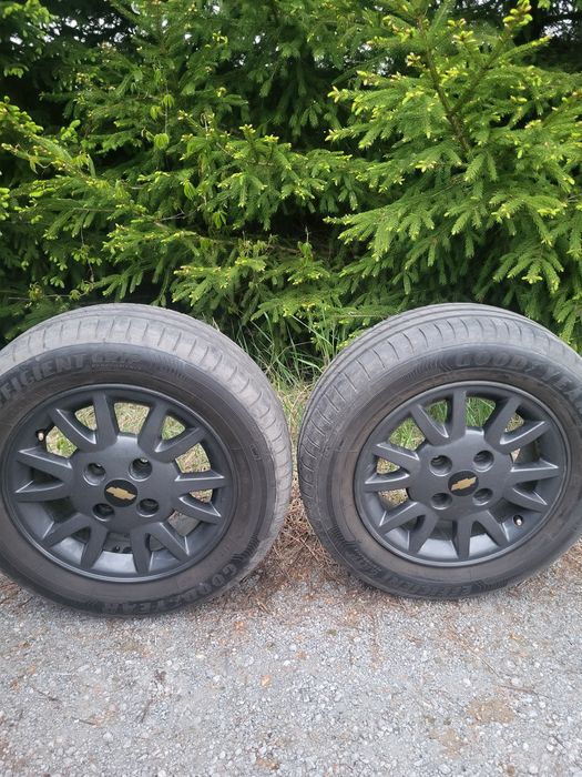 Opony Goodyear letnie 195 65 R15  komplet z felgami Chevrolet