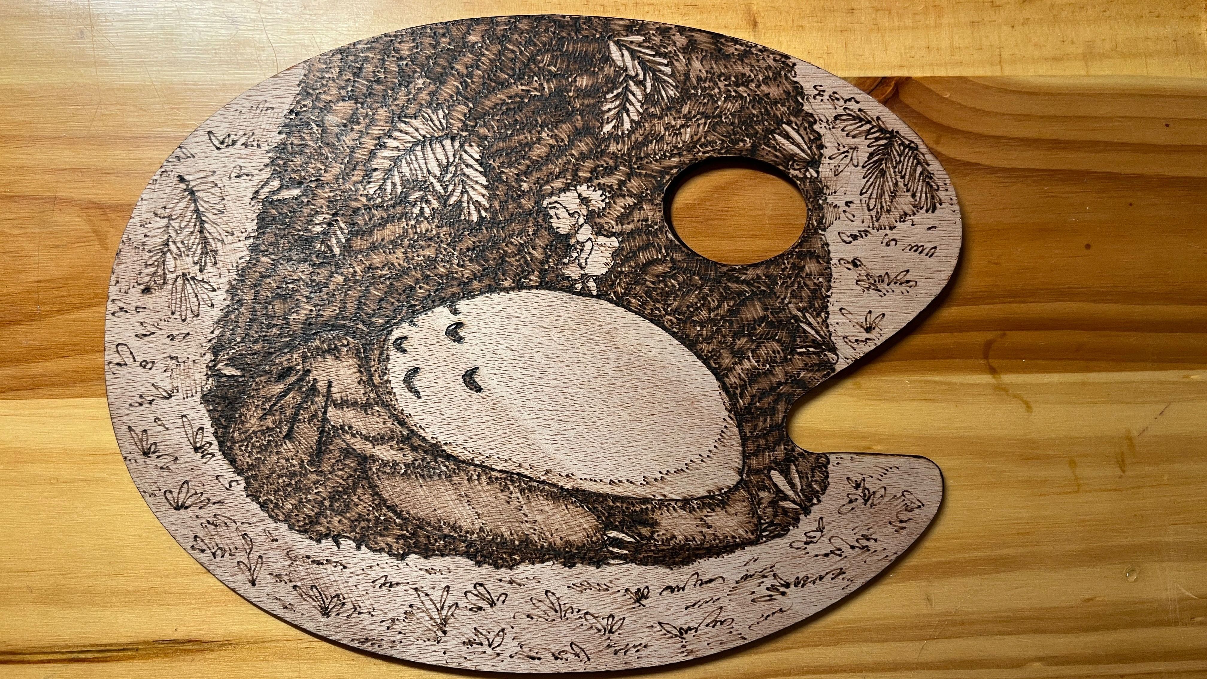 Pirogravura de Totoro