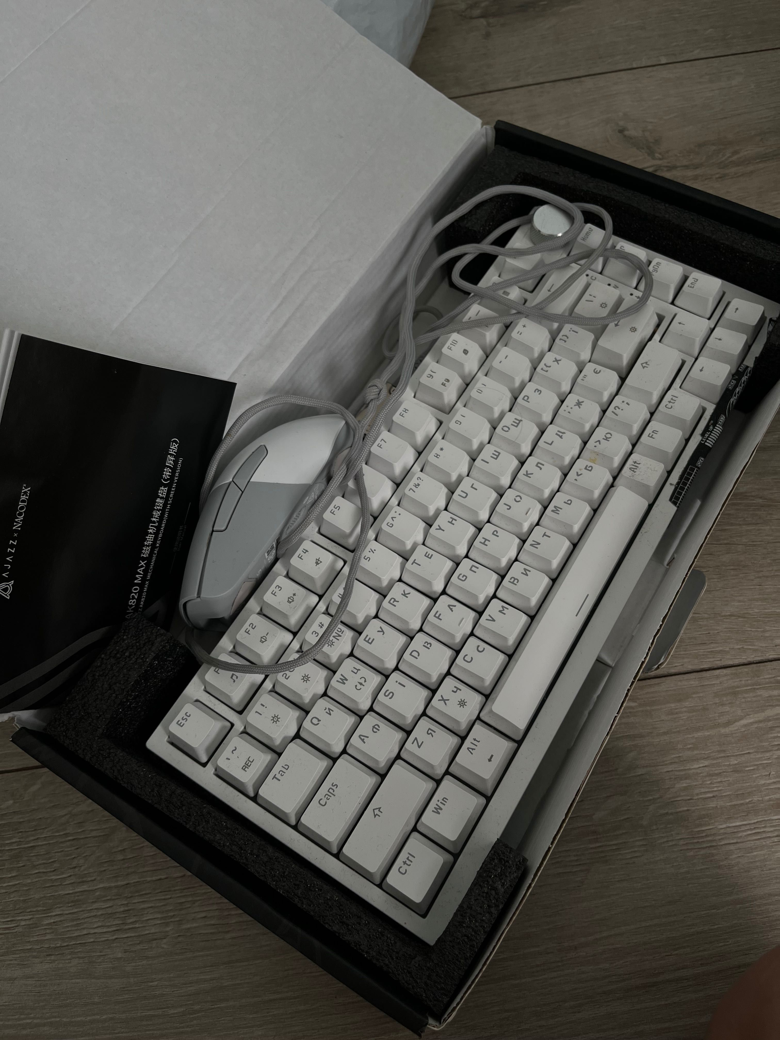 AJAZZ AK820 max  mechanical keyboard (with screen version )