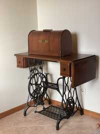 Maquina singer ano 1900 de pedal de coleccionador decorativa