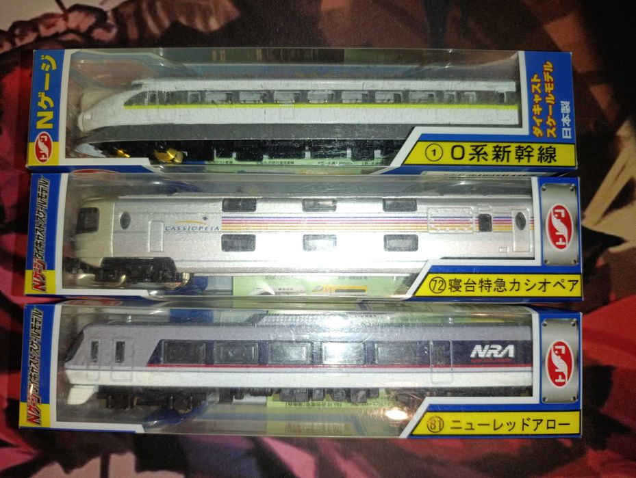 Металеві моделі поїздів виготовлені в Японії