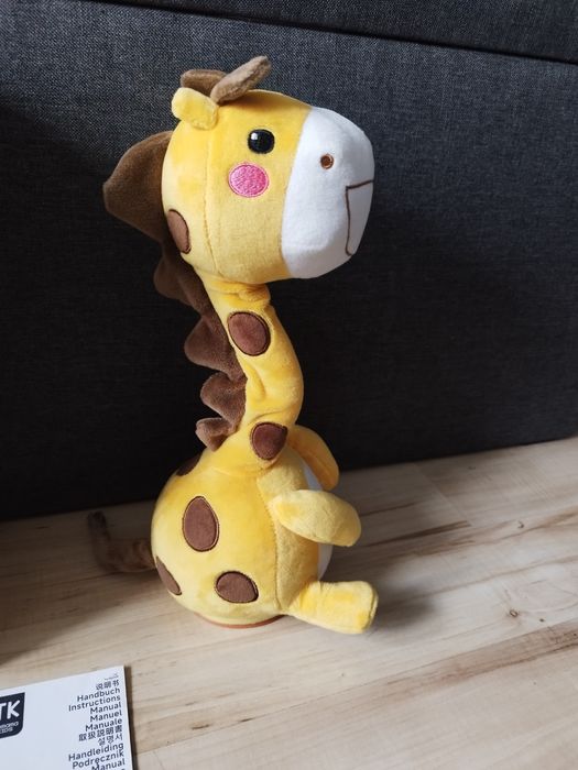 Tańcząca, gadająca żyrafa jak słynny kaktus