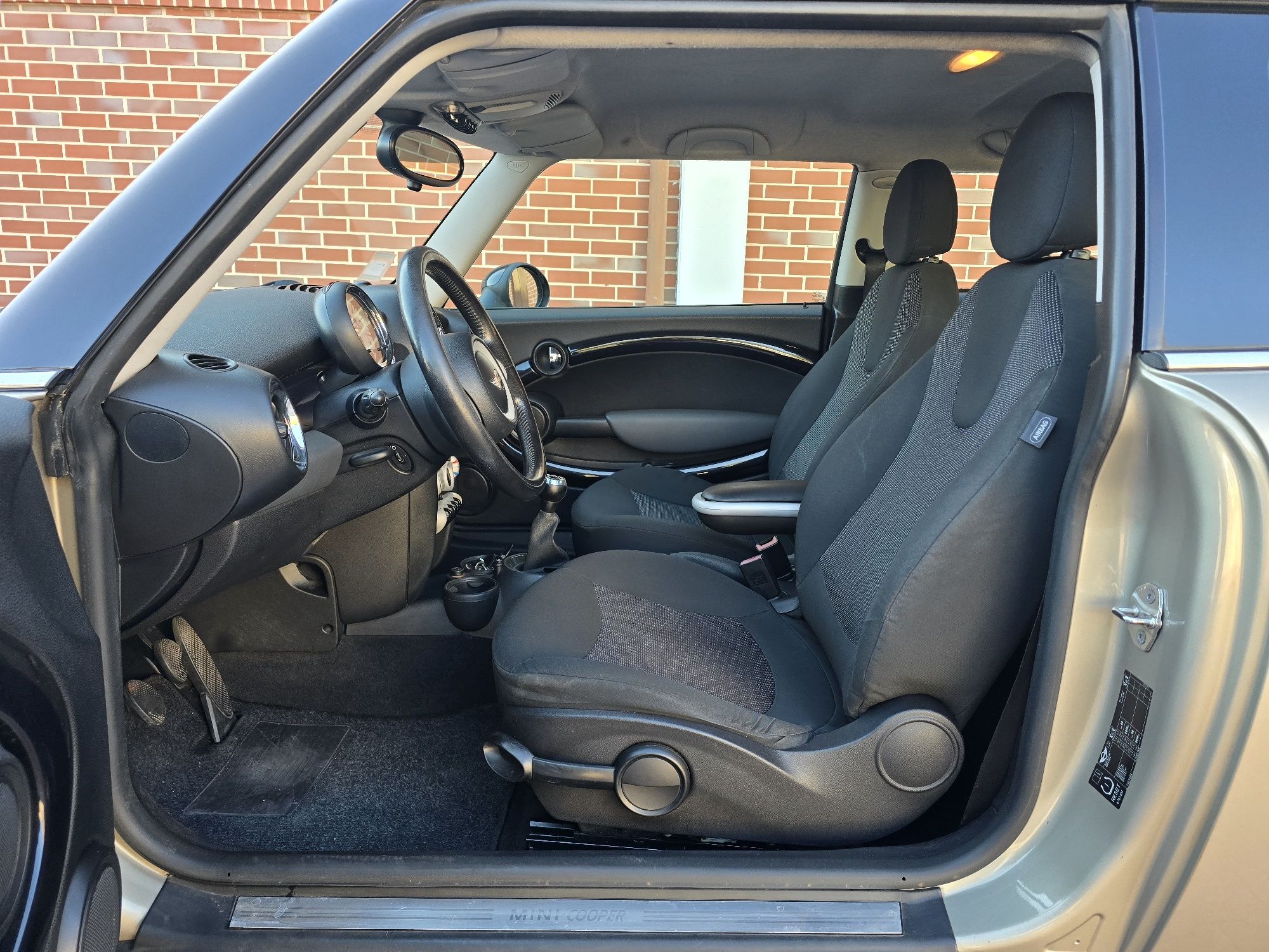 Mini Cooper D 1.6 110cv