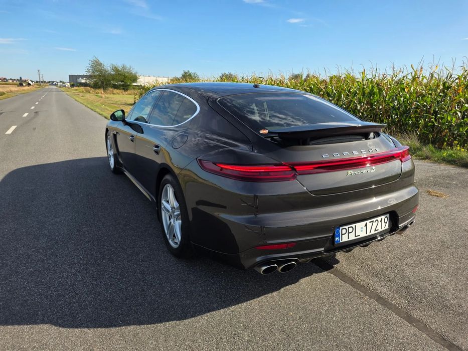 Porsche Panamera Bezwypadkowy, Plug-In, 420hp
