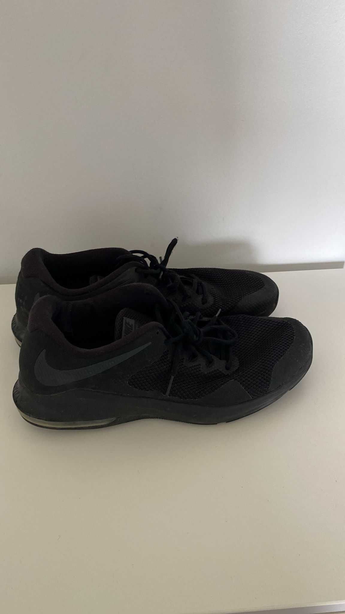 Tenis Nike preto