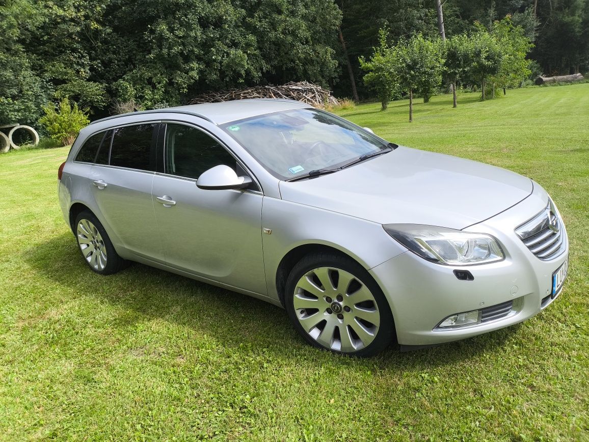 Opel Insignia kombi Sports Tourer 2,0 CDTI 2009 r