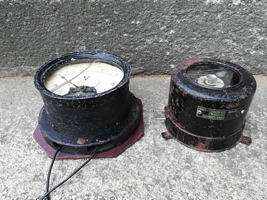 Stary Zabytkowy Woltomierz - Wielki