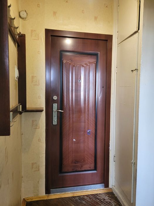 Оренда 2 км.кв.вул.Довженка,площа-35 м.кв,без техніки і меблів,вільно