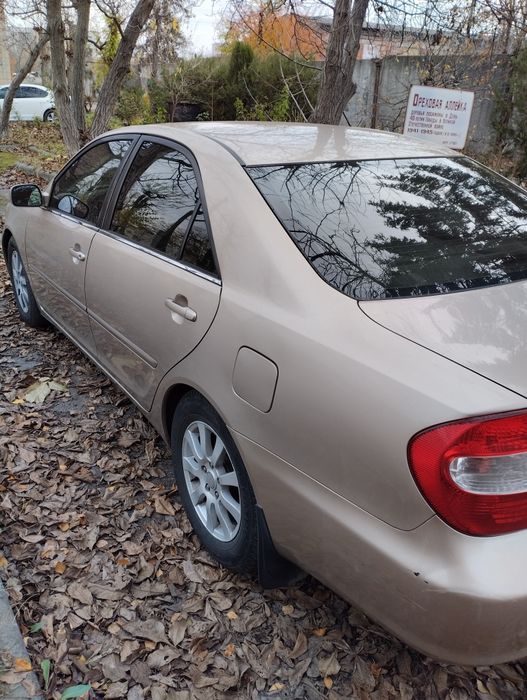 Продам автомобіль Toyota Camry