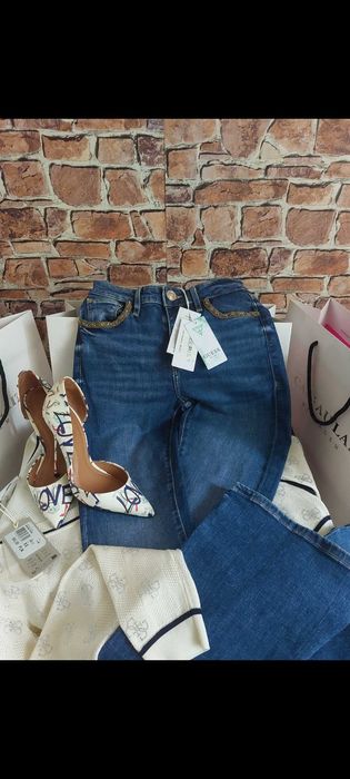 Jeansy Marki Guess SEXSY FLARE