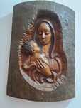 Escultura de Nossa Senhora com o menino