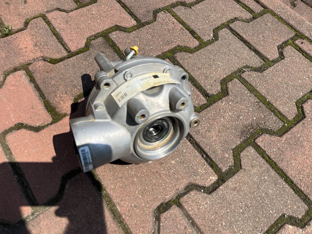 Dyfer przedni z Visco-lock Can-am Renegade 1000R