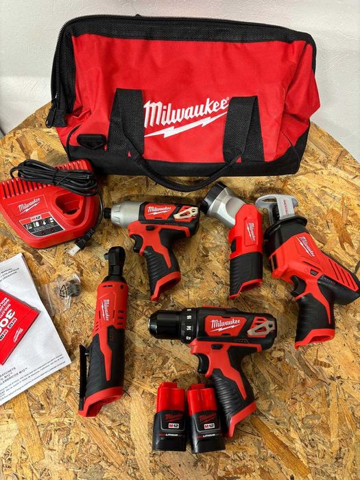 Milwaukee M12 Zestaw combo 5 narzędzi plus 2x aku