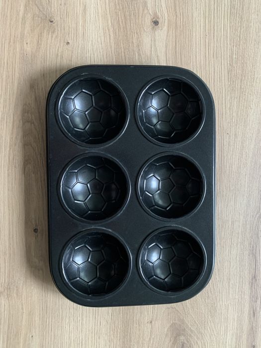 Forma do pieczenia muffinek ciastek babeczek piłki nożne