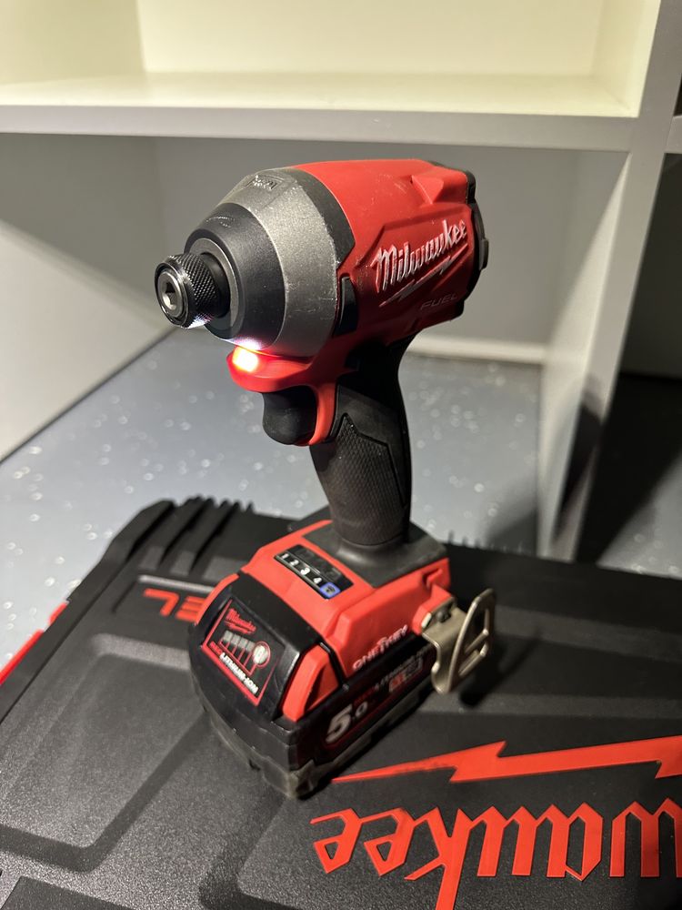 Гвинтоверт импакт MILWAUKEE M18 ONEID2 + кейс Аккумуляторный винтоверт