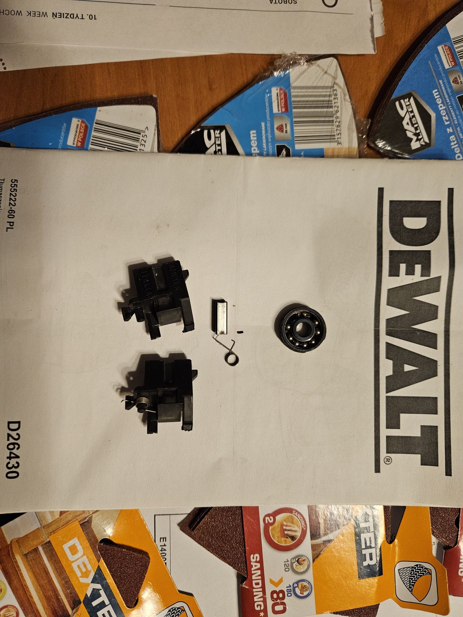 Szlifierka oscylacyjna kątowa Dewalt