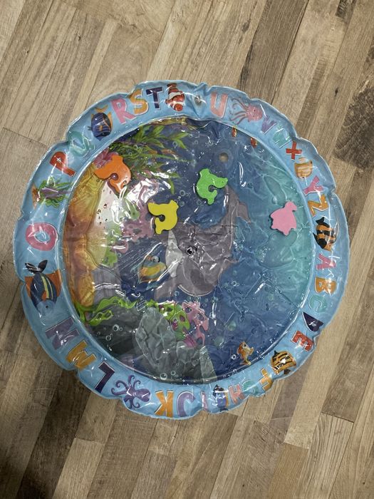 Надувний килимок з рибками