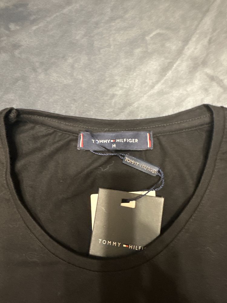 Czarny t-shirt Tommy Hilfinger