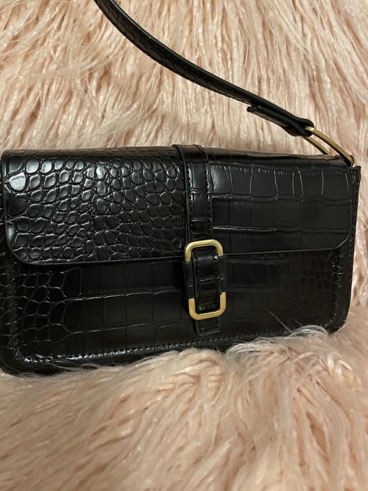 Carteira Média Mango