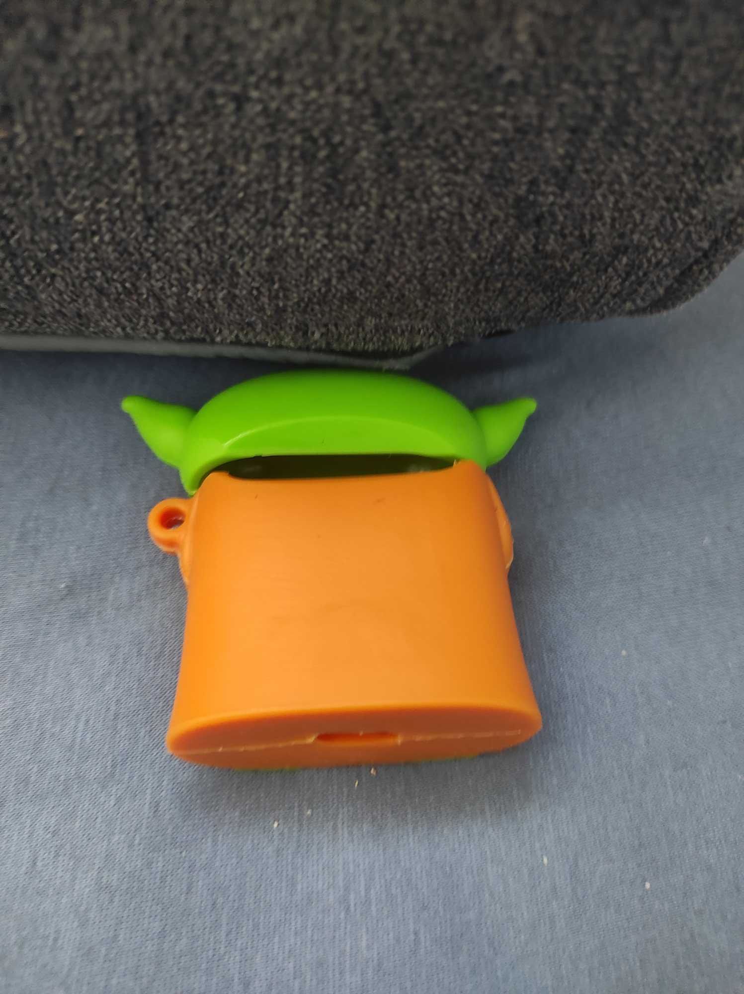 Airpods Etui case do AirPods 1. i 2. generacji Star Wars Mistrz Yoda