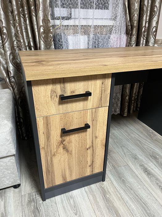 Продаю стіл ( письмовий, компютерний )